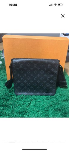 Louis vuitton district - vuitton, pm