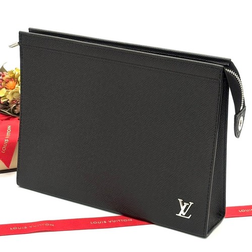 Louis vuitton taiga pochette - louis,