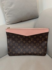Louis Vuitton Pochette